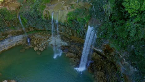 Impressive-triple-falls-at-the-Salto-Alto-waterfall-in-Bayaguana