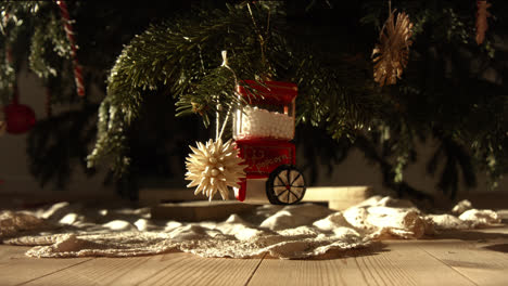 Popcorn-Christmas-Tree-modern-decoration-close-up-scandinavian-style-interior-hygge-in-living-room-close-up-light