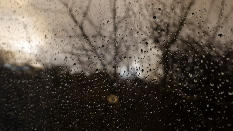Deprimierendes-Regenfenster