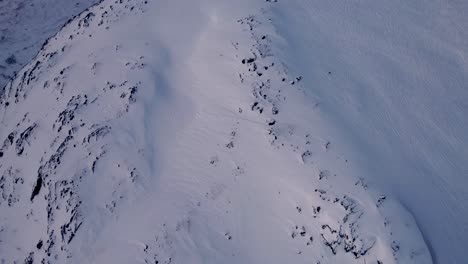 Vista-Del-Paisaje-ártico-Y-La-Cordillera-Con-Fiordos-Congelados-En-El-Norte-De-Noruega