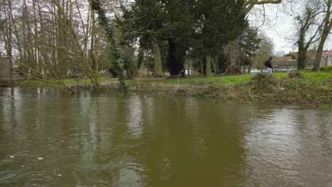 Abwasserqualität-Des-Flusses-Little-Ouse-Thetford-Norfolk-England