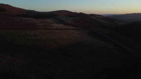 Sunset-views-looking-across-the-Peak-District-mountains-during-the-winter