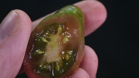 Inside-of-a-Chocolate-Pear-Tomato