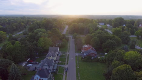 Forward-drone-shot-towards-a-sunset-on-a-late-summer-day-in-Youngstown-Ohio