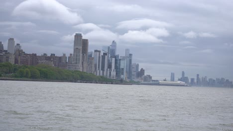 large-row-of-buildings-in-New-York-City