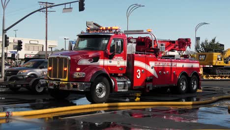 LAFD-heavy-rescue-truck-at-emergency