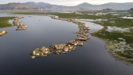 Drone-shot-of-floating-villages-on-Lake-Titicaca-in-Peru