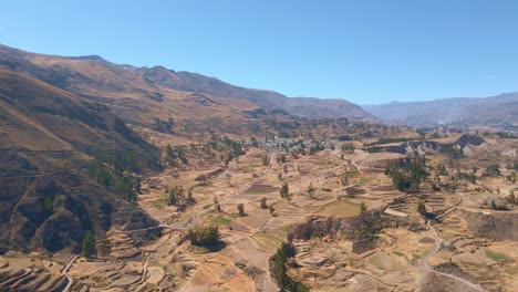 Aerial-shots-of-the-Chimpa-Fortress,-located-in-the-Madrigal-district-of-Calle-del-Colca,-Caylloma-province,-Peru