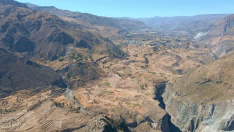 Aerial-shots-of-the-Chimpa-Fortress,-located-in-the-Madrigal-district-of-Calle-del-Colca,-Caylloma-province,-Peru