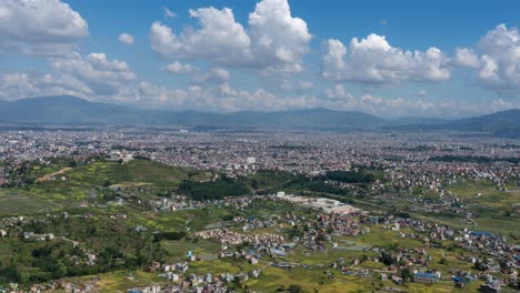 Ein-Zeitraffer-Der-Wolken-über-Der-Stadt-Kathmandu,-Nepal