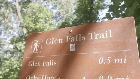 Close-up-footage-of-the-Glen-Falls-trail-sign-in-Chattanooga,-TN