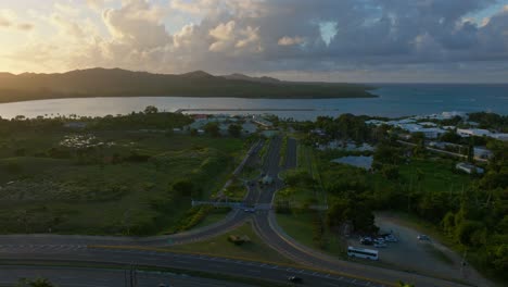 Sonnenuntergang-über-Amber-Cove-Und-Maimon-Bay-In-Der-Provinz-Puerto-Plata,-Dominikanische-Republik