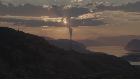 Timelapse-of-a-Pulp-Mill-Smoke-Stack