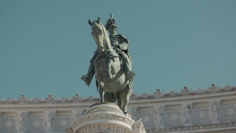 Equestrian-Monument-To-Vittorio-Emanuele-II-In-The-Altar-Of-The-Fatherland,-Piazza-Venezia,-Rome-Italy