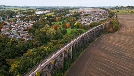 Drone-footage-of-the-Penistone-Railway-Viaduct-near-Barnsley,-South-Yorkshire,-UK