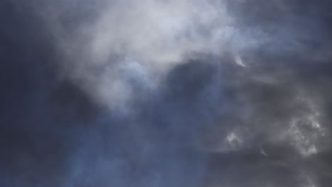 4k-Gewitter-Und-Dunkle-Wolken