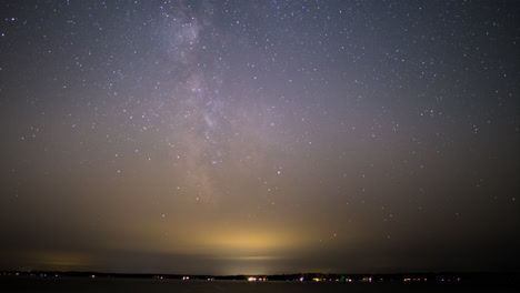 Time-lapse-of-the-Milky-Way-moving-through-the-sky