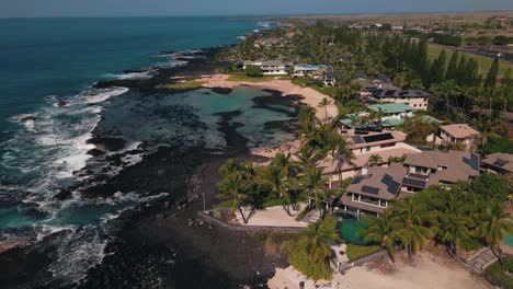 Hawaii-Homes-with-Private-Beach-Backyard