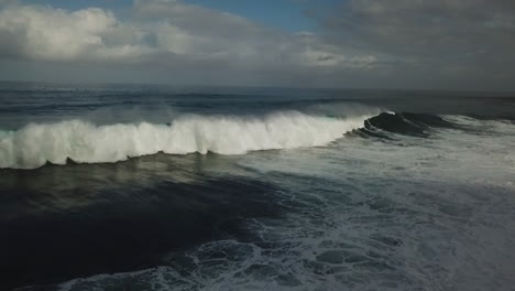 Drone-shot-of-the-ocean-of-Madeira