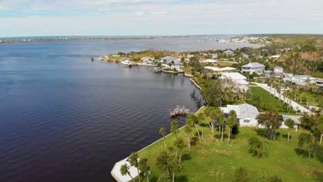 4K-Drone-Video-of-Hurricane-Damage-in-Englewood,-Florida---05