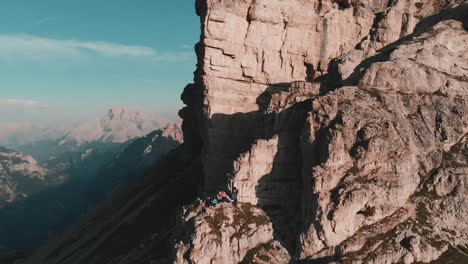 Zoom-out-from-a-mountain-peak-in-the-Italian-Dolomites