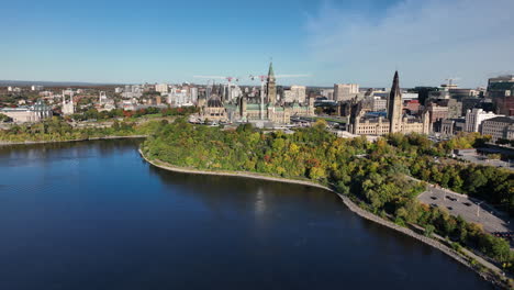 Schöner-Tag-Antenne-Des-Parlaments-Und-Rideau-Ottawa-River