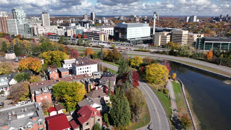 Ottawa-University-Downtown-Aerial-Herbst-Zurück-Zur-Schule