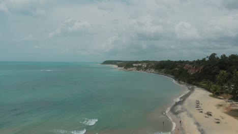 Playa-De-Espejo-Drone-Imágenes-4k-Sol-Playa-De-Espejo-Bahia-Caraiva-Brasil-Río-Porto-Seguro