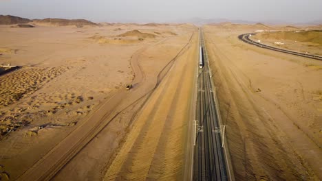 Ullet-Zug-Von-Jeddah-Nach-Mekka-In-Saudi-Arabien