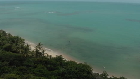 Playa-De-Espejo-Drone-Imágenes-4k-Sol-Playa-De-Espejo-Bahia-Caraiva-Brasil-Río-Porto-Seguro