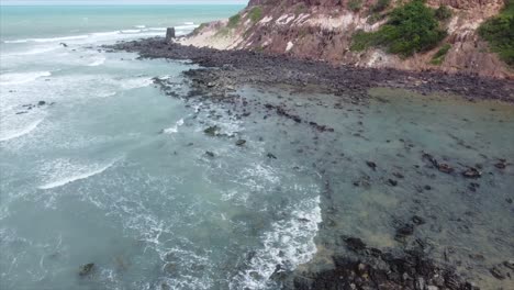 Pan-Shot-overlooking-Pipa-Chapadao-and-Brazilian-Tropical-Beach-Sides-and-Cliffs
