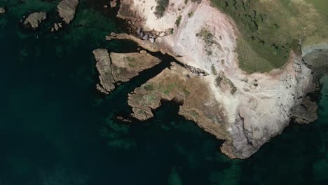 Cinematic-reveal-of-limestone-rocks-in-New-Zealand