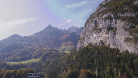 Atemberaubende-Bergkette-4k-Schweiz-Landschaft