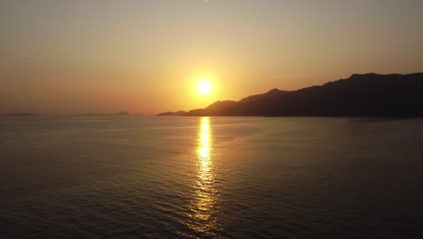 Beautiful-Sunset-Over-the-Ocean-Sea-in-Hong-Kong