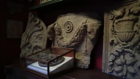 Piedra-Dentro-Del-Museo-De-Sir-John-Soane,-Londres,-Reino-Unido