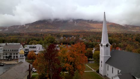 Manchester-Vermont-Dorf-Im-Herbst-Antenne