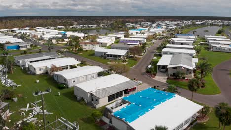 4K-Drone-Video-of-Hurricane-Damaged-Mobile-Homes-in-North-Port,-Florida---08