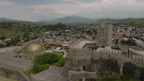 Castillo-Y-área-De-Akhaltsikhe,-Que-Estuvo-Bajo-El-Dominio-Otomano-Desde-1590-Hasta-1828