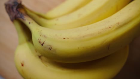 Un-Primer-Plano-De-Un-Racimo-De-Plátanos