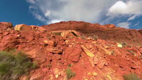 Driving-up-the-Antelope-Pass-in-Arizona-near-Horsehoe-Bend---red-cliff-face-next-to-the-road---like-on-Mars