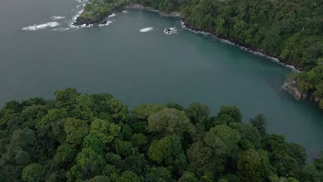 Aerial-footage-of-the-harbour-of-Quepos,-Costa-Rica