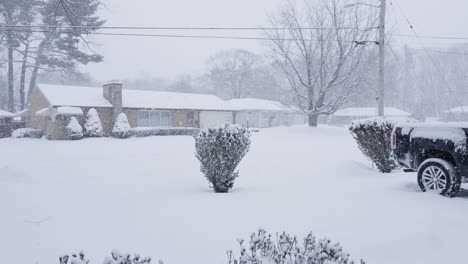 Cámara-Lenta-Extrema-De-La-Nieve-Que-Cae-Durante-La-Tormenta-De-Michigan-De-Enero