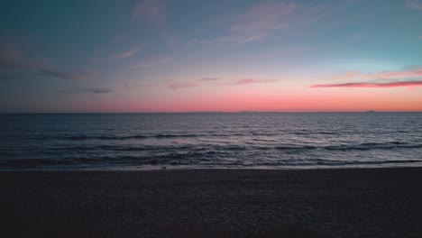 Evening-time-lapse-at-the-beach