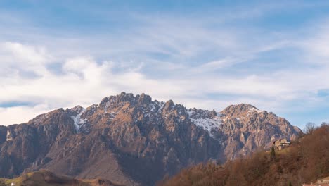 Wunderschöner-Zeitraffer-Des-Seriana-Tals-Und-Seiner-Berge,-Orobie-Alpen,-Bergamo,-Italien
