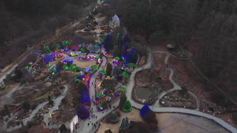 Drone-Panoramización-Toma-Del-Jardín-De-La-Mañana-Calma-Festival-De-Luz-De-Invierno-Coreano