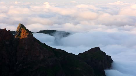 Zeitraffervideo-Von-Den-Sich-Bewegenden-Wolken-Auf-Madeira