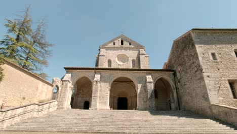 Ansicht-Der-Eingeweide-Der-Abtei-Von-Casamari-In-Frosinone,-Italien
