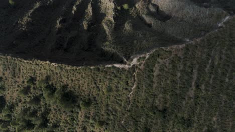 Luftaufnahme-Von-Oben-Nach-Unten-Des-Bewachsenen-Vulkankraters-In-Chiapas,-Mexiko-Während-Eines-Sonnigen-Tages