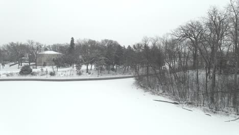 Tormenta-De-Nieve-De-Invierno-De-Día-Nublado-En-Minnesota