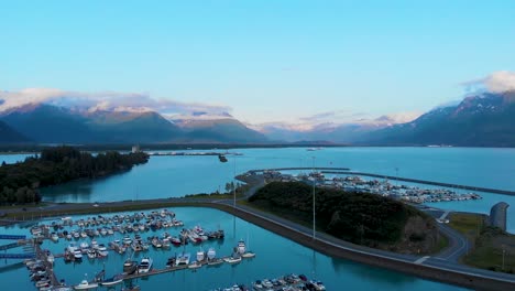 4K-Drone-Video-of-Dock-Point-Trailhead-in-Valdez,-Alaska-during-Sunny-Summer-Day
